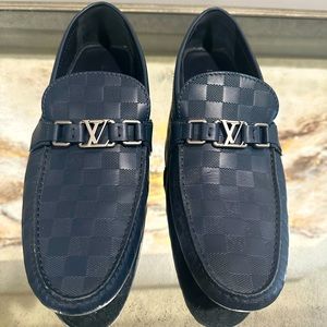 Louis Vuitton Men's Hockenheim Moccasin - Navy.  Size 11 EUC